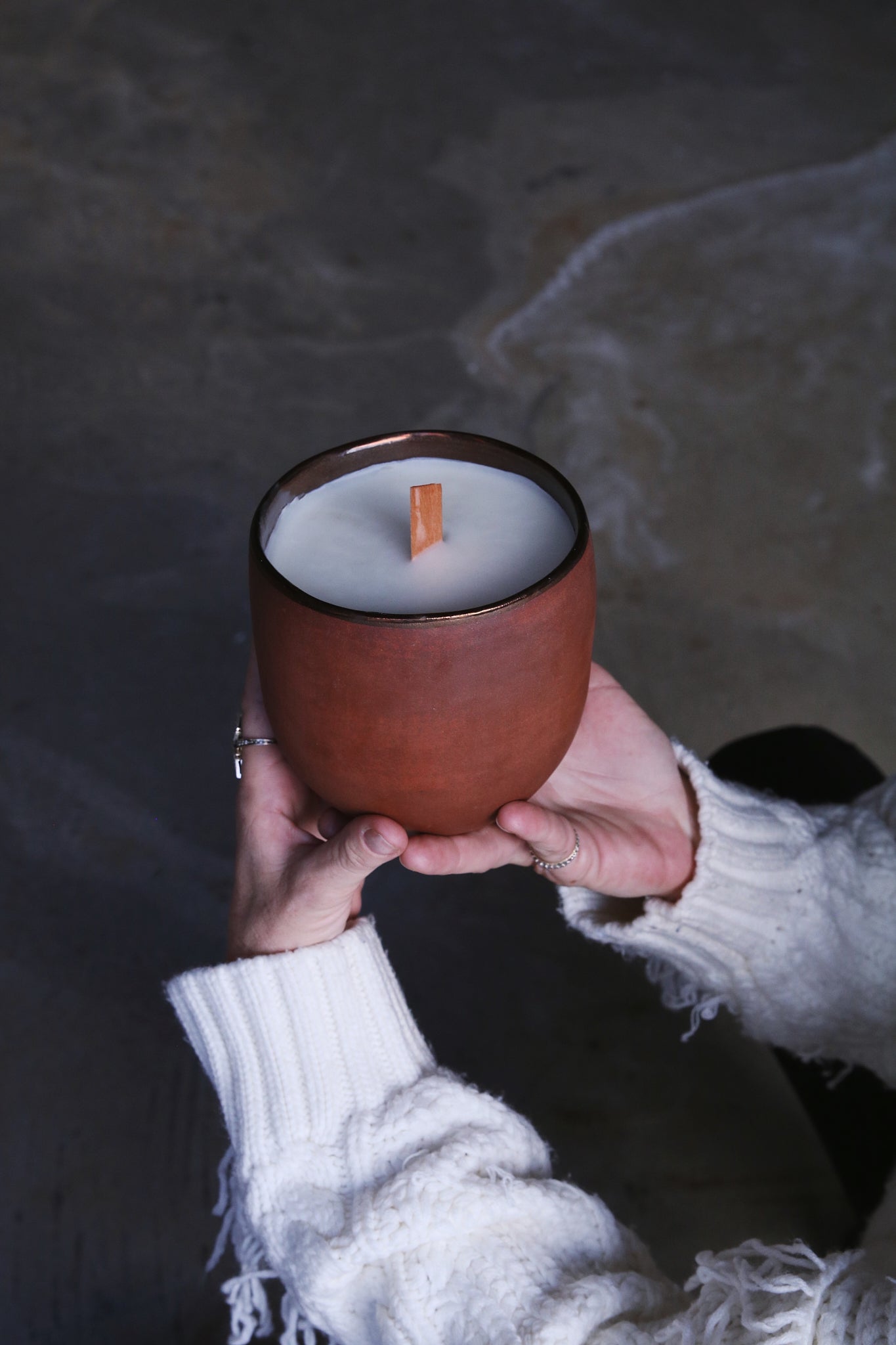 Valute ceramic candle